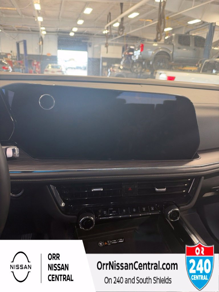 Used 2025 Chevrolet Tahoe Premier RWD image 8