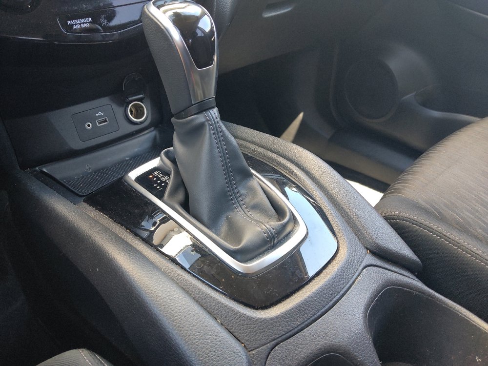 Used 2019 Nissan Rogue SV FWD image 26