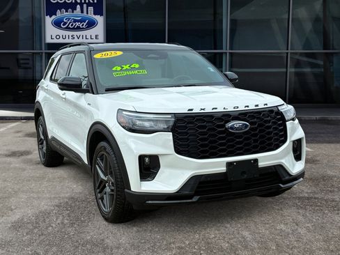 Used 2025 Ford Explorer ST-Line w/ Premium Package AWD/4WD image 1