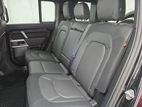 Certified 2024 Land Rover Defender 110 X-Dynamic SE image 12