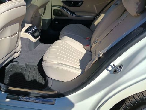 Certified 2023 Mercedes-Benz S 500 4MATIC image 17