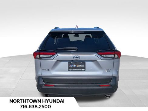 Used 2025 Toyota RAV4 XLE AWD/4WD image 16