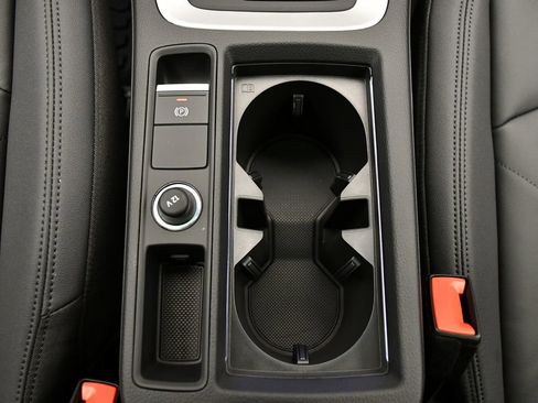 Used 2025 Audi Q3 2.0T Premium Plus w/ Premium Plus Package image 32