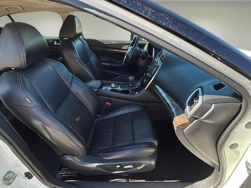 Used 2017 Nissan Maxima Platinum w/ Interior Lighting Package FWD image 10