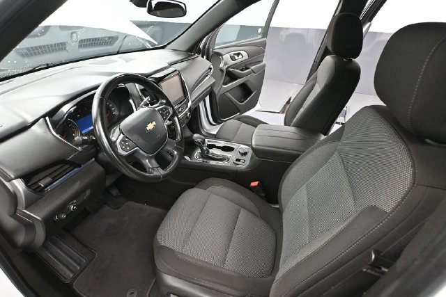 Used 2023 Chevrolet Traverse LT AWD/4WD image 17