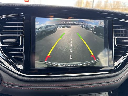 Used 2025 Dodge Durango GT w/ Blacktop Package image 17