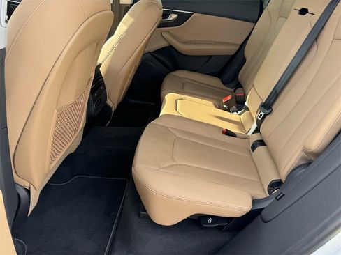 Used 2023 Audi Q8 Premium w/ Convenience Package image 14