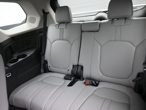 Used 2025 Honda Pilot Touring image 15