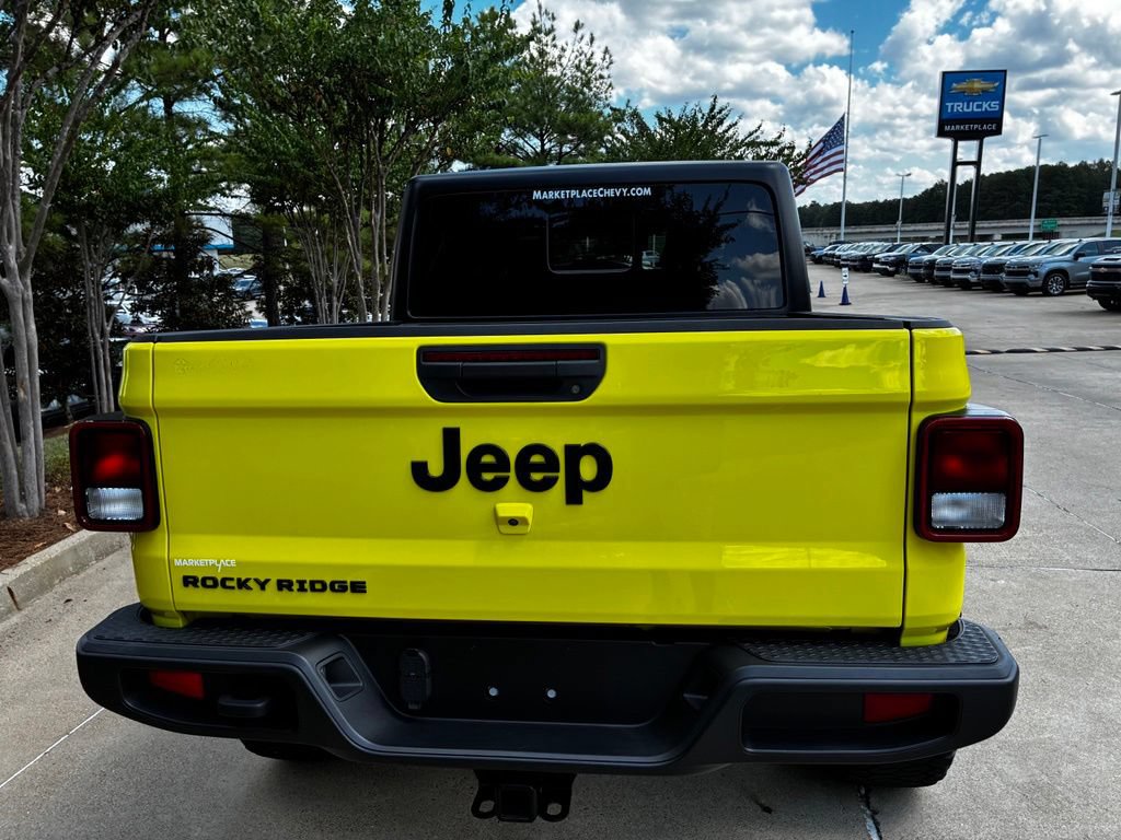 Used 2023 Jeep Gladiator Sport AWD/4WD image 6