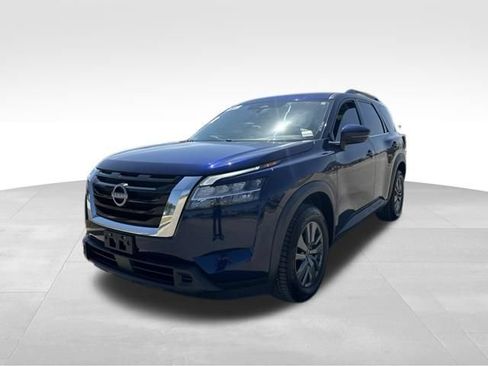 Used 2022 Nissan Pathfinder SV AWD/4WD image 7