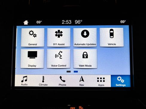 Used 2019 Ford F150 Lariat w/ Equipment Group 502A Luxury AWD/4WD image 24