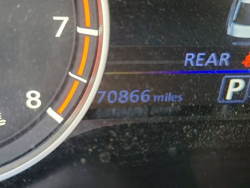 Used 2024 Nissan Altima 2.5 SV FWD image 30
