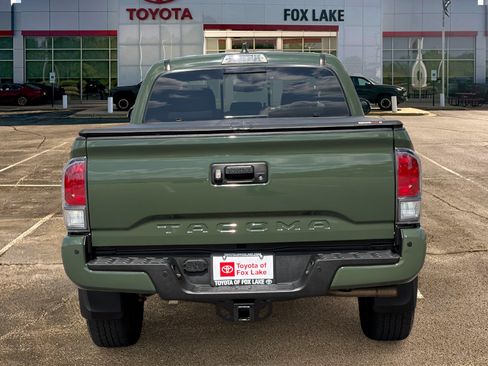 Used 2021 Toyota Tacoma TRD Off-Road w/ Technology Package AWD/4WD image 4