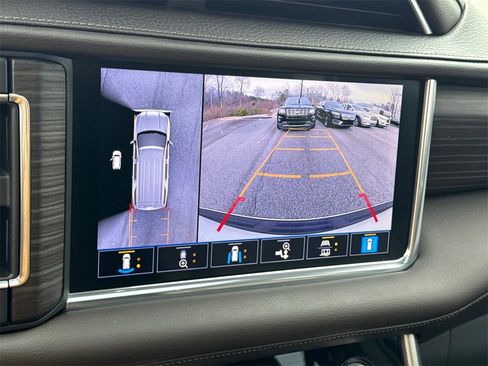 Used 2021 GMC Yukon Denali w/ LPO, Illumination Package image 35