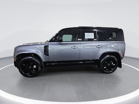 Used 2024 Land Rover Defender 110 X-Dynamic SE AWD/4WD image 7