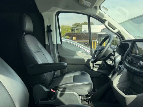 Used 2024 Ford Transit 150 Low Roof w/ Load Area Protection Package RWD image 3