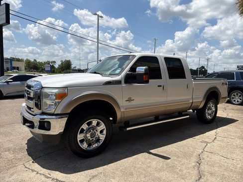 Used 2014 Ford F250 Lariat w/ Lariat Ultimate Package AWD/4WD image 11