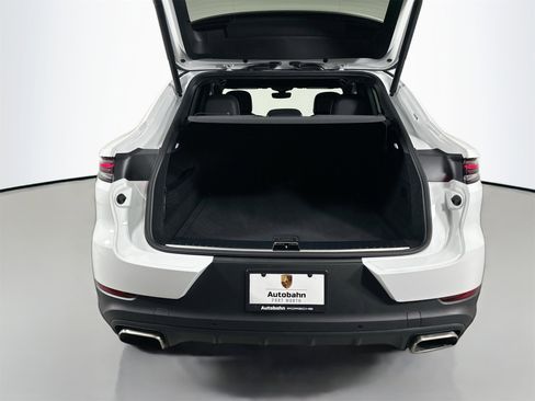 Certified 2025 Porsche Cayenne Coupe image 40