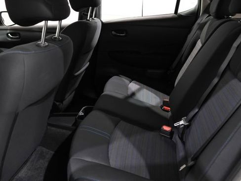 Certified 2025 Nissan Leaf SV Plus FWD image 12
