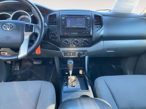 Used 2015 Toyota Tacoma 4x4 Access Cab V6 w/ Convenience Package image 10