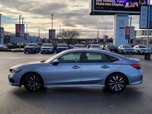 Used 2023 Honda Civic EX image 7