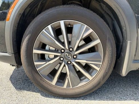 Certified 2026 INFINITI QX60 Luxe w/ Cargo Package AWD/4WD image 22