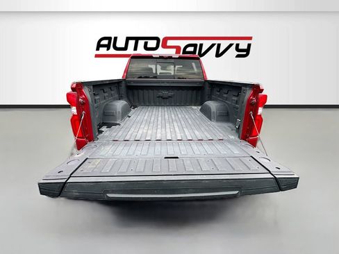 Used 2024 Chevrolet Silverado 1500 High Country w/ Technology Package AWD/4WD image 28