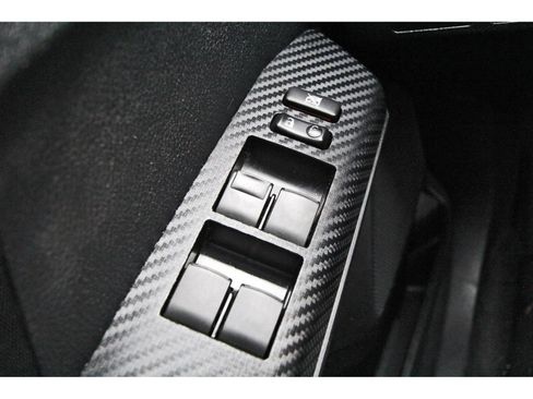 Used 2015 Toyota RAV4 LE FWD image 20