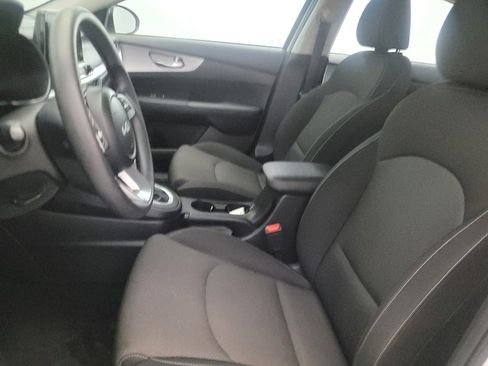 Used 2023 Kia Forte LXS w/ LXS Technology Package image 17