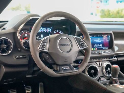 Used 2019 Chevrolet Camaro ZL1 image 57