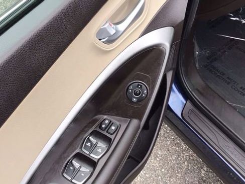 Used 2017 Hyundai Santa Fe Sport image 16