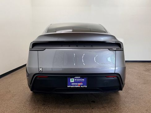 Used 2026 Tesla Model Y AWD image 4