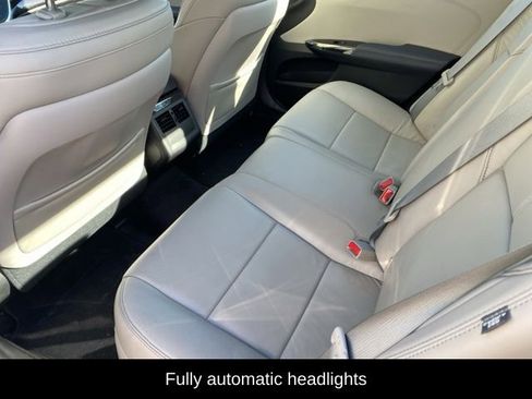 Used 2015 Toyota Avalon XLE image 8