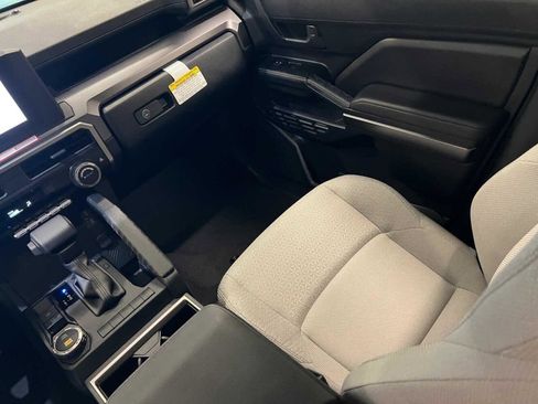 New 2025 Toyota 4Runner SR5 image 11