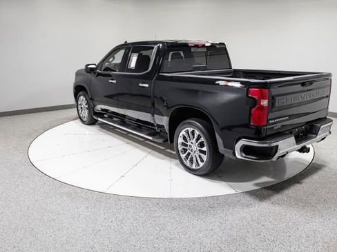 Used 2023 Chevrolet Silverado 1500 LTZ w/ LTZ Premium Package image 35
