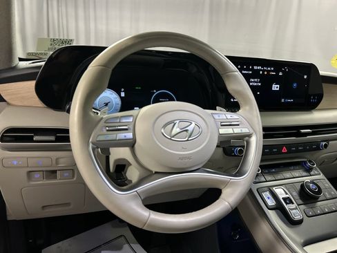 Used 2023 Hyundai Palisade Limited w/ Cargo Package FWD image 13
