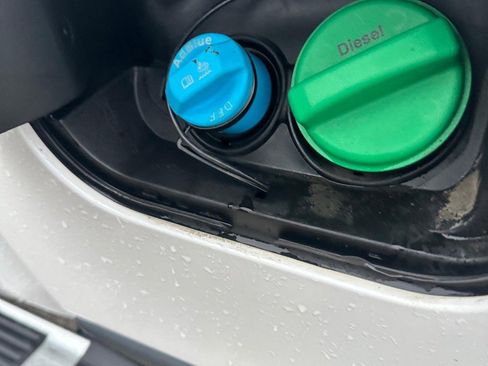 Used 2022 Chevrolet Silverado 2500 LT w/ Convenience Package image 17