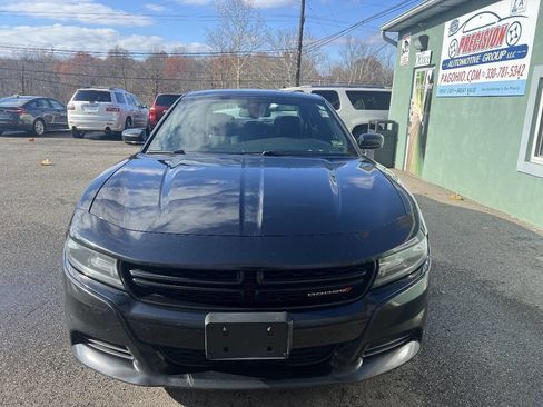 Used 2019 Dodge Charger SXT image 6