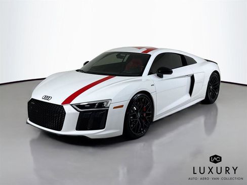 Used 2018 Audi R8 V10 w/ Premium Package image 8