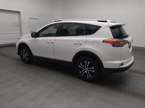 Used 2018 Toyota RAV4 LE FWD image 3