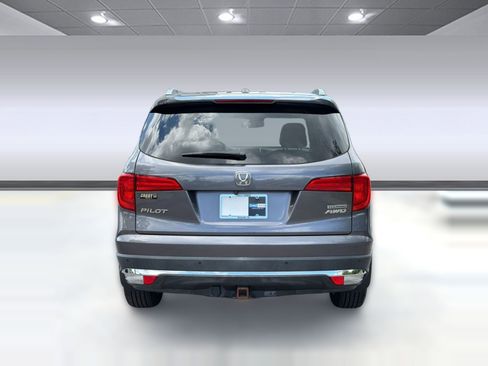 Used 2017 Honda Pilot Touring image 10