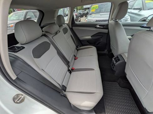 Used 2022 Volkswagen Taos SE AWD/4WD image 18