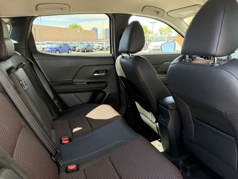 Used 2025 Nissan Kicks SR AWD/4WD image 32