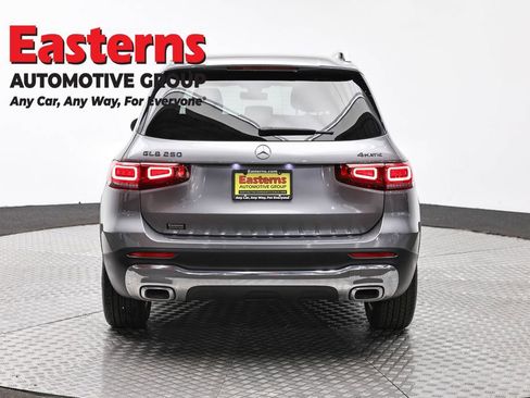 Used 2021 Mercedes-Benz GLB 250 4MATIC w/ Premium Package image 6