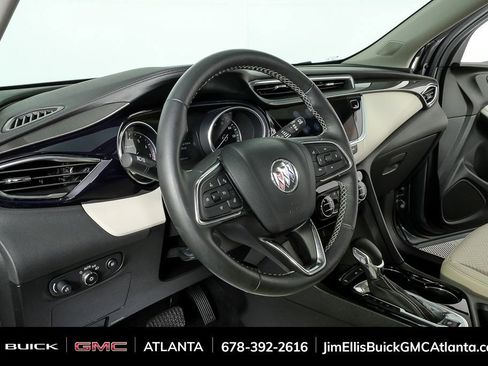Used 2023 Buick Encore GX Essence w/ Experience Buick Package image 4