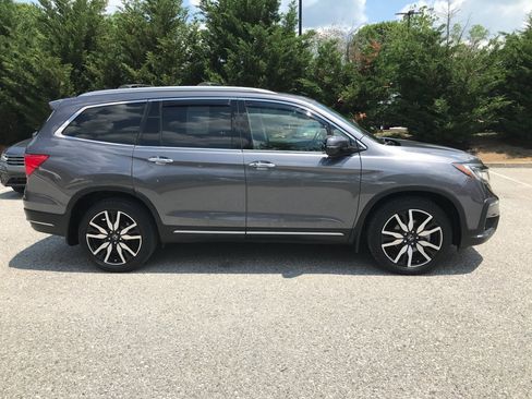 Used 2021 Honda Pilot Touring image 9