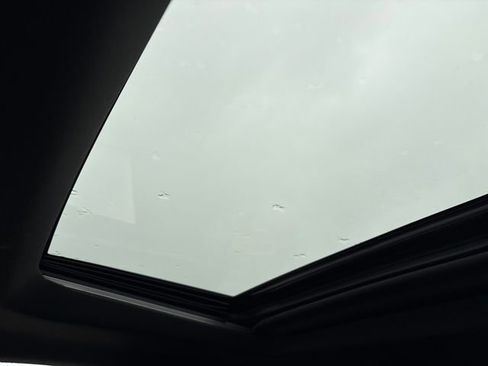 Used 2021 GMC Sierra 1500 AT4 w/ Technology Package image 17