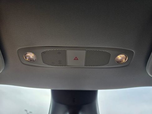 Used 2020 Tesla Model Y Long Range image 34