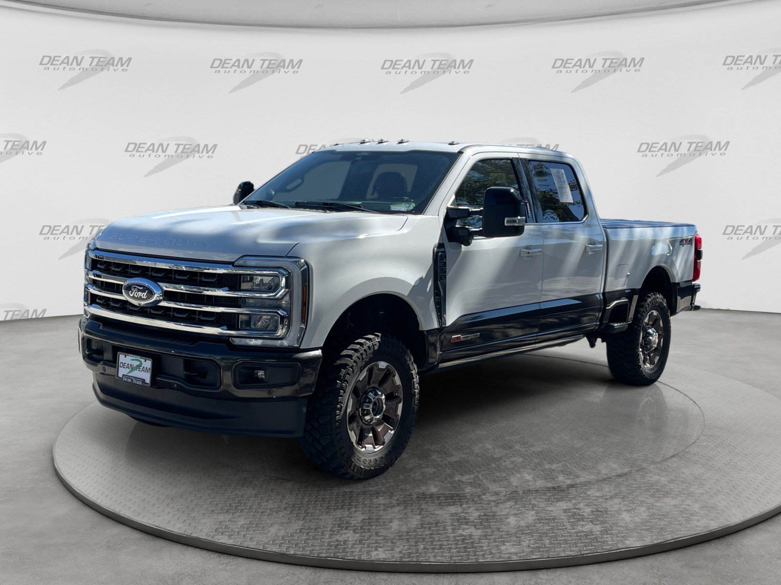 Used 2024 Ford F350 King Ranch AWD/4WD image 3