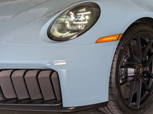 Certified 2022 Porsche 911 Targa 4 GTS image 11